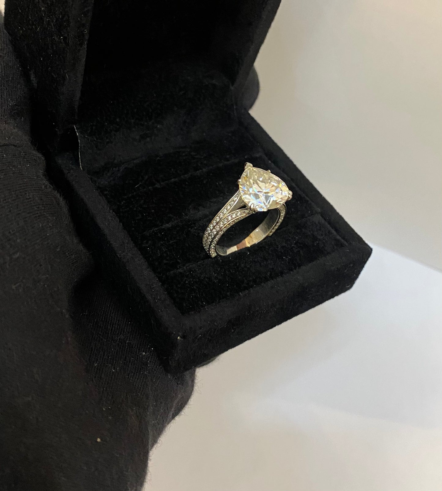 Heart Shape Moissanite Engagement Ring in 18KT Gold