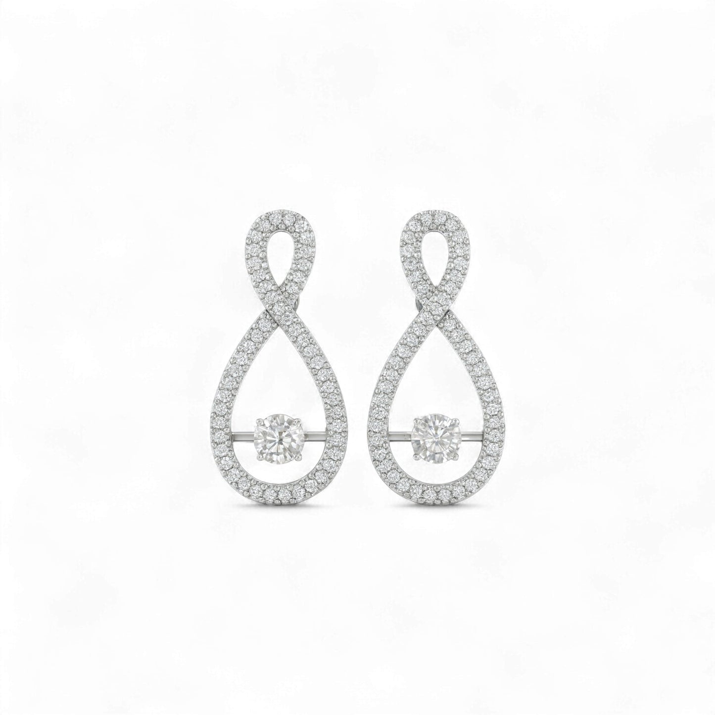Twinkle Infinie Diamond Studs Earrings in 18KT Gold
